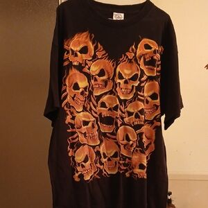 Flaming Orange Skulls/Delta Pro Weight‎ Black Shirt. Adult Sz.L